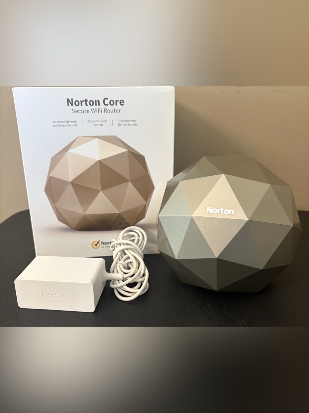 Norton Core Model 517 Titanium Gold High Performance Secure Wi-Fi Router - Picture 9 of 9
